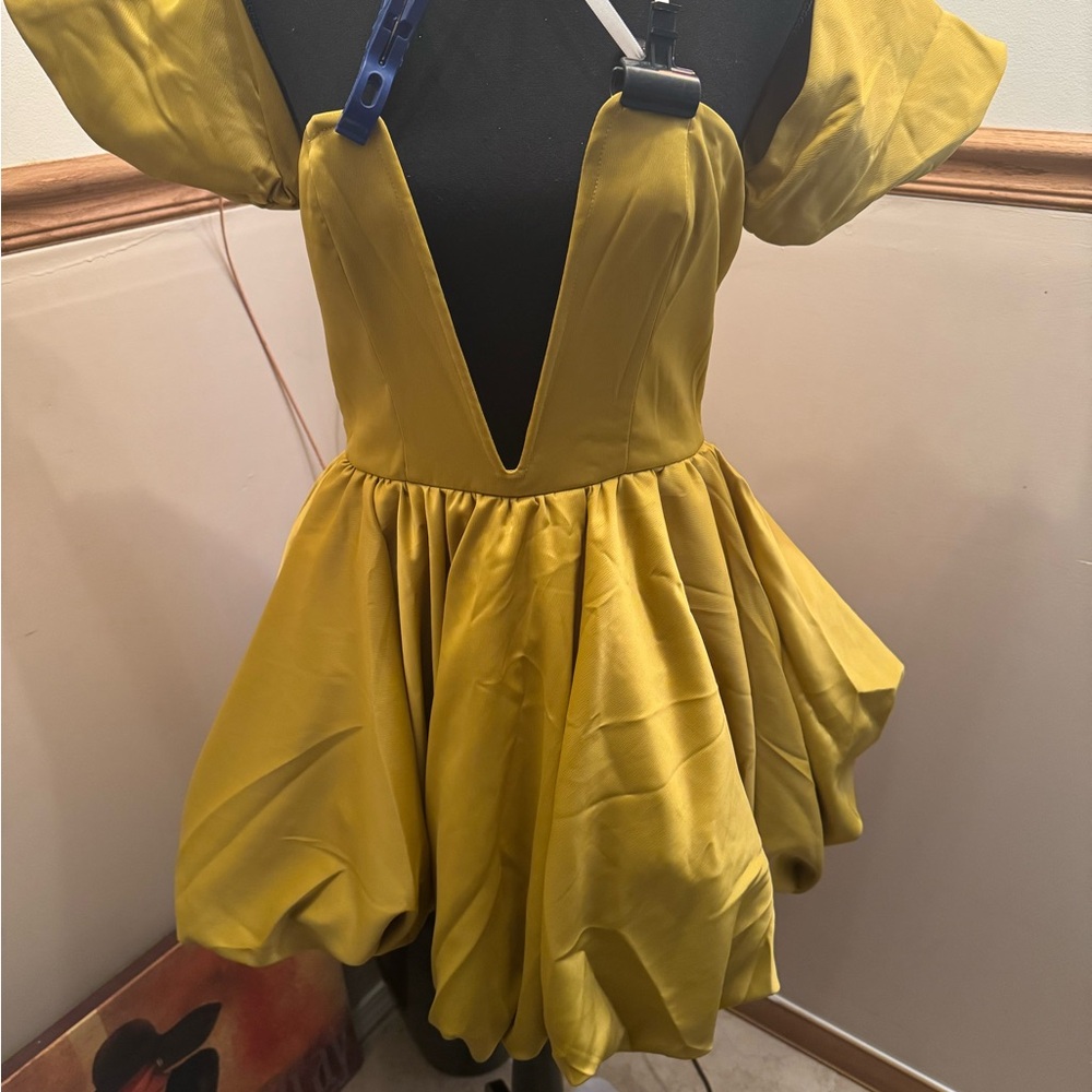 Pretty little thing Chartreuse ball dress - Picture 16 of 16